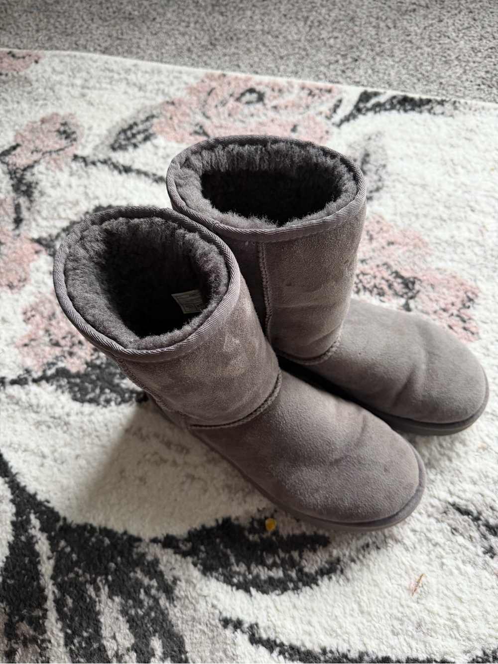 UGG Women's Gray Shearling-Lined Mid-Calf Winter Boots